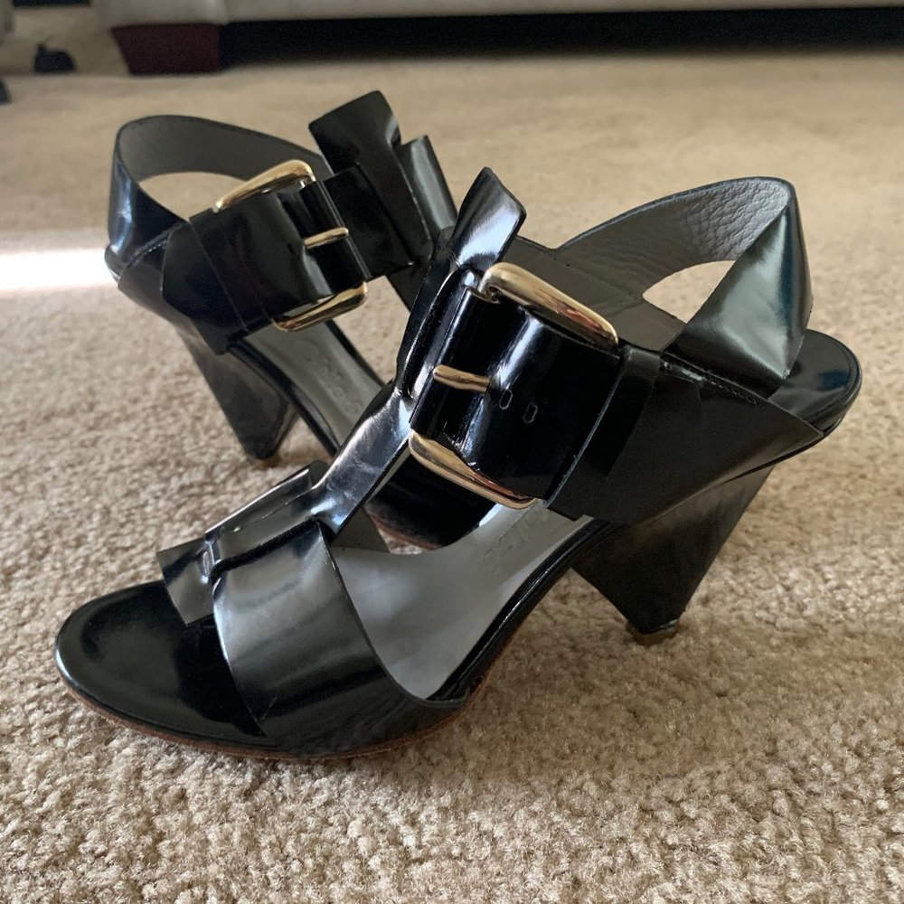 CHLOE Black Patent Leather Cone Heel T Strap Sandals 36 Holiday Chic